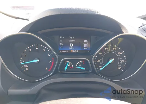 2017 Ford Escape S z USA, uszkodzony, nr VIN 1FMCU0F75HUB96443